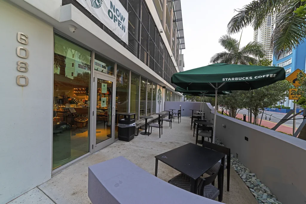 StarbucksMiamiBeach5A
